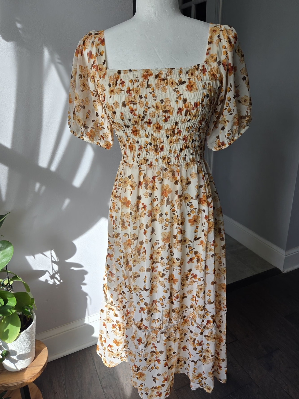 Jessica Simpson Autumn Flowers Smocked Midi Dress XS Puff Sleeve  Cottagecore